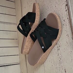 Sketchers WIDE wedge sandals. They look brand new - very nice condition.